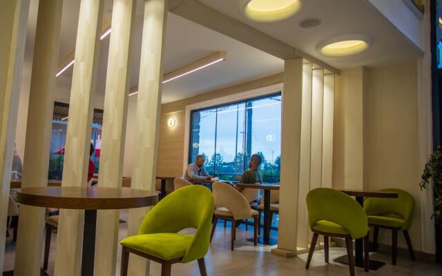 Sowirad Hotel