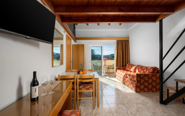 Sunday Hotel