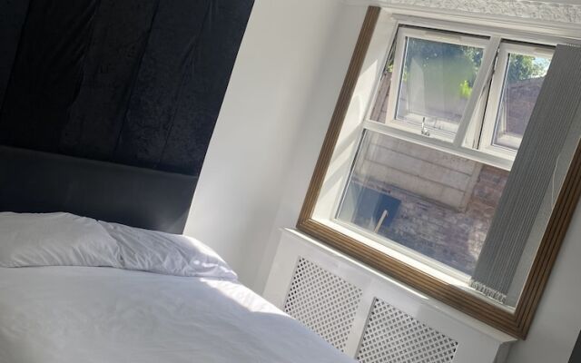 Beautiful 1-bed Apartment in Wolverhampton