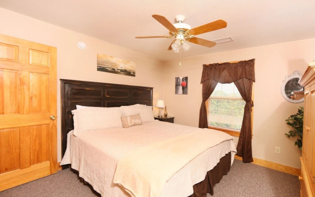 Pinnacle View 7B - Three Bedroom Chalet