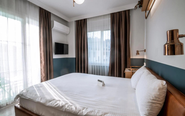 Urla 1867 Hotel