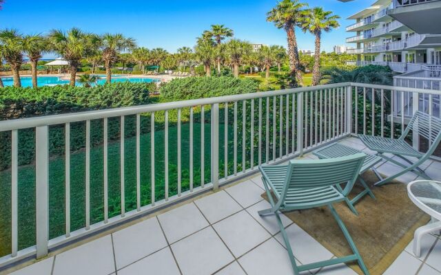 The Crescent 111 - 1638157