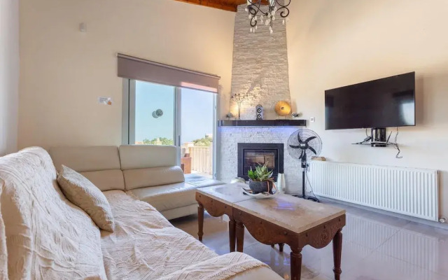 Villa Stone House in Neo Chorio