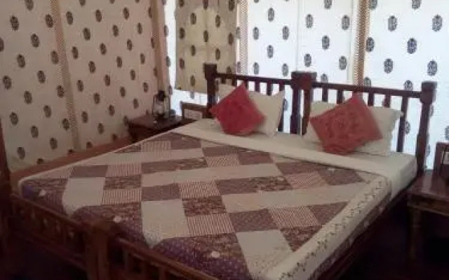 Maharaja Desert Camp