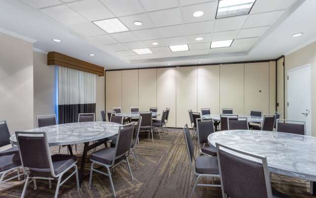 Hilton Garden Inn Islip/MacArthur Airport