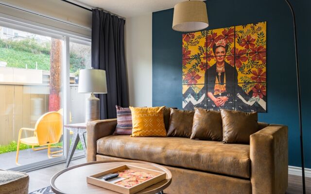 WanderJaunt-Serrano-2BR-Point Loma