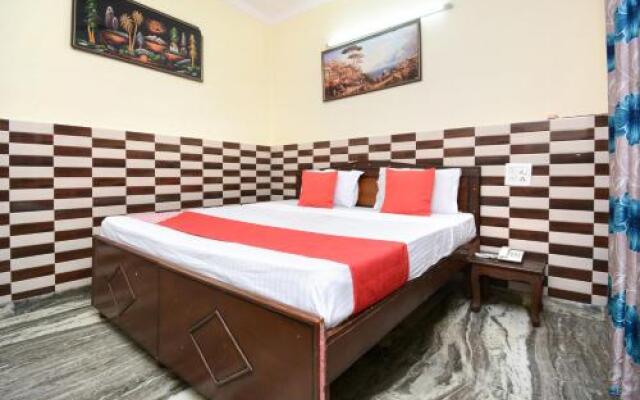 OYO 26919 Hotel New Golden