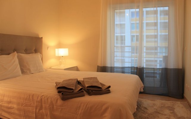 Luxury 1 bed Apartment 1,5 km From Praia da Rocha