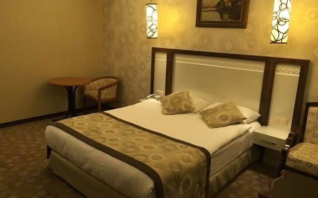 Cenas Hotel