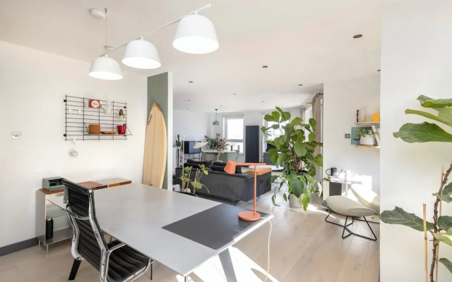 JOIVY Fabulous 2Br Apartment W/Terrace & Bay View