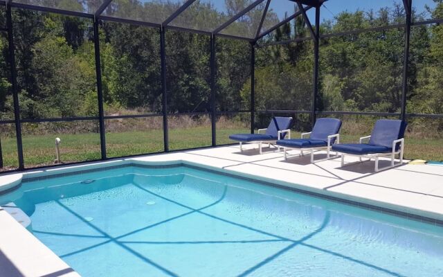 Spacious 6 Bedroom Villa