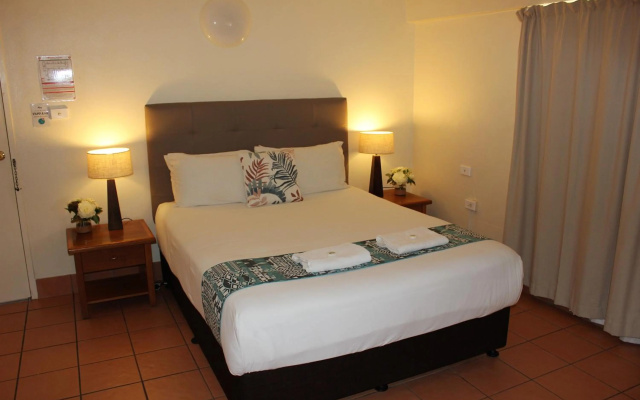 Lake Central – Guest Rooms – Cairns