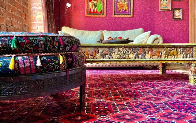 Buddha Boutique apartments on Nevsky Prospekt 90-92