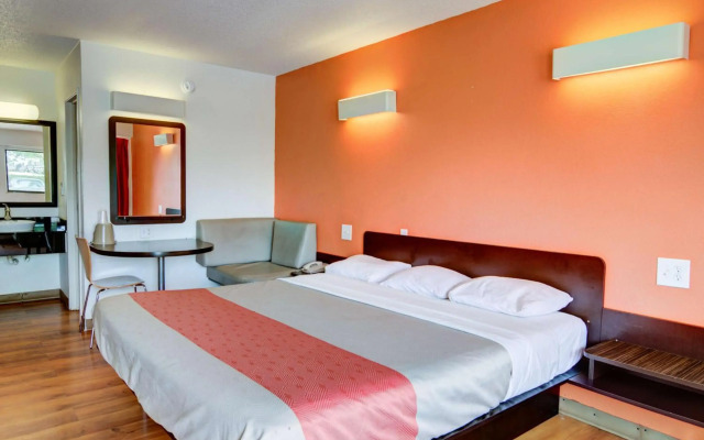 Days Inn by Wyndham Kansas City Northeast