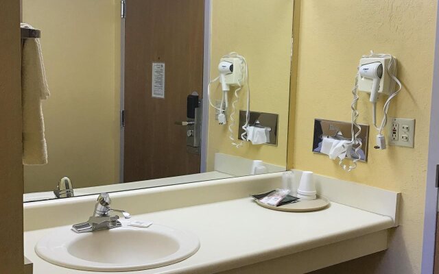 Americas Best Value Inn - Bell Tower