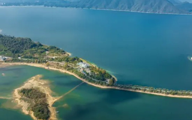 Taipinghu Shuangmoge Hotel, Calligraphy Mansion, China