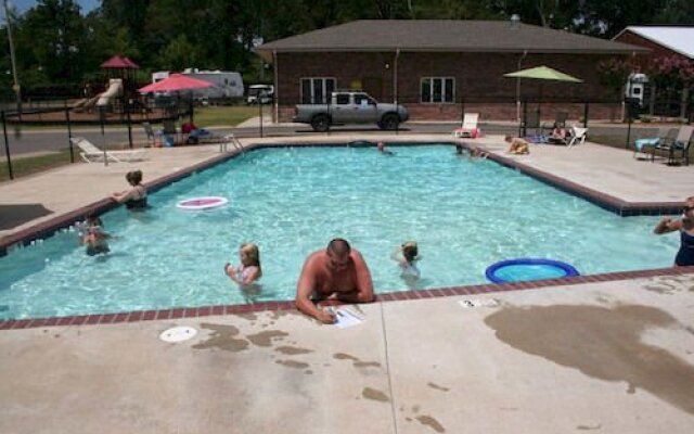 Memphis Jellystone Park™ Camp-Resort