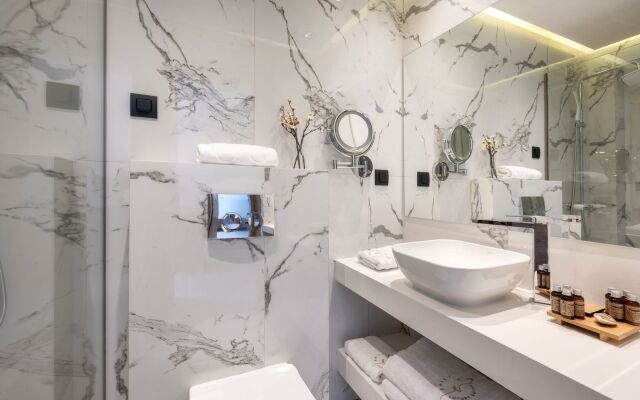 Emily's Luxury Suites