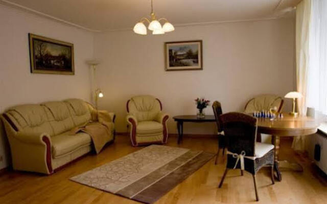 Maria-Viktoria Apartment