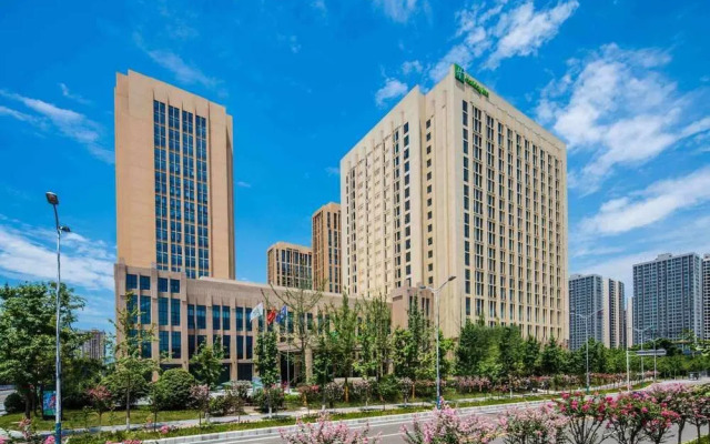 Holiday Inn Chongqing University Town