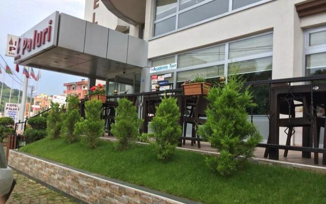 Paluri Hotel