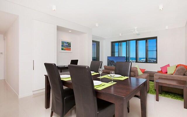 Saltwater Suites - 1, 2 & 3 Bed Waterfront Apartments