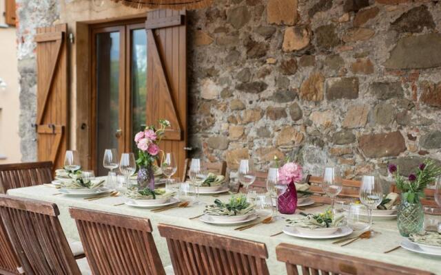 I Ginepri exclusive CountryHouse, 15pax, private pool, Aulla