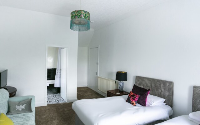 Lochinvar Hotel