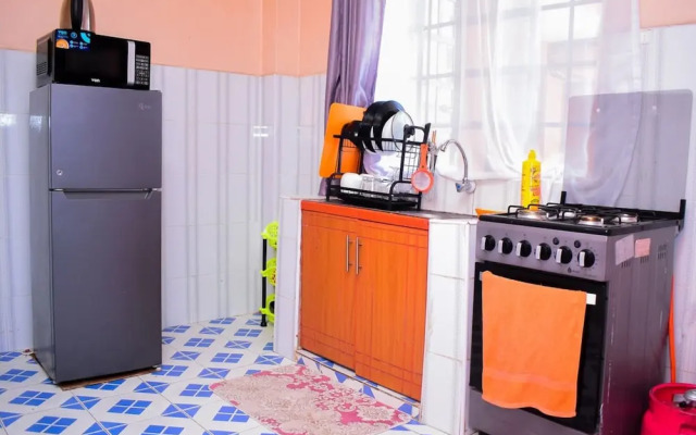 Cozy Naivasha Apartment With Mountain Views