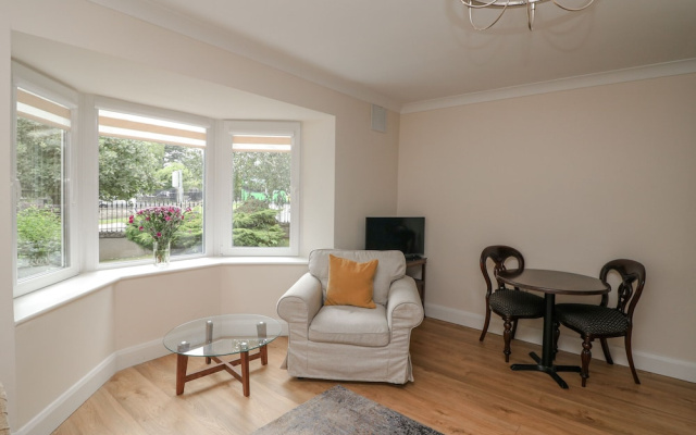 7 Belfort Court