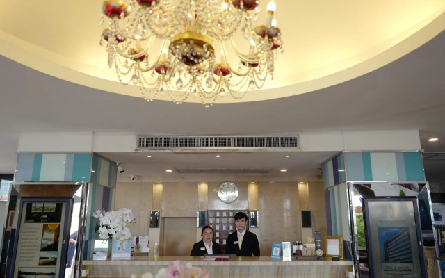 Chaisaeng Palace Hotel