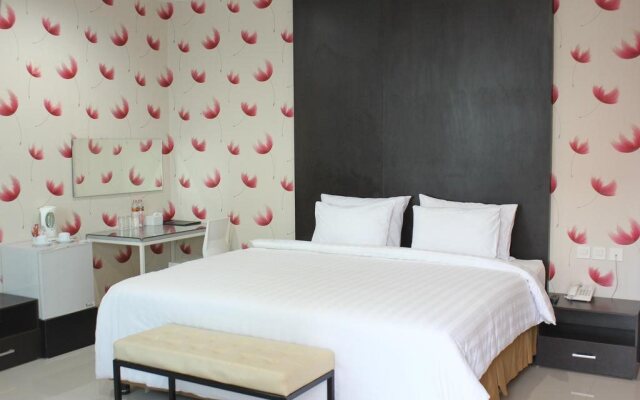 Novena Hotel Watampone