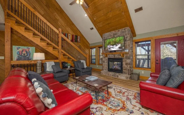 Luna Bear Lodge