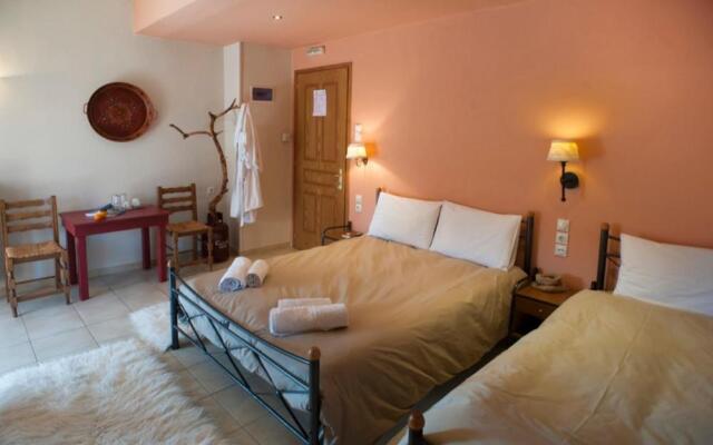 Skourgias Rooms