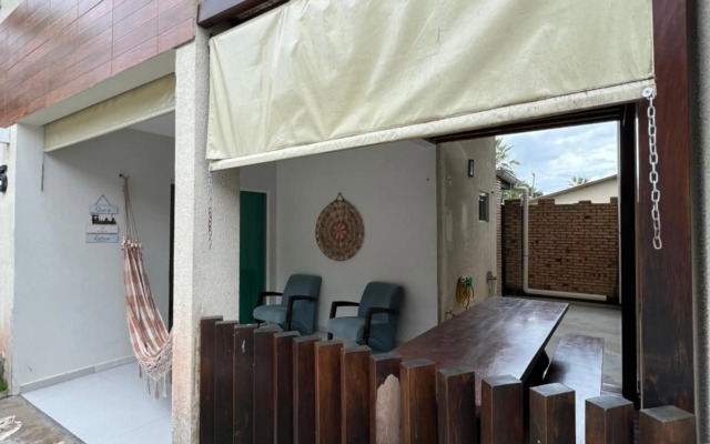 Casa em Condomínio agradável com fundo pro rio