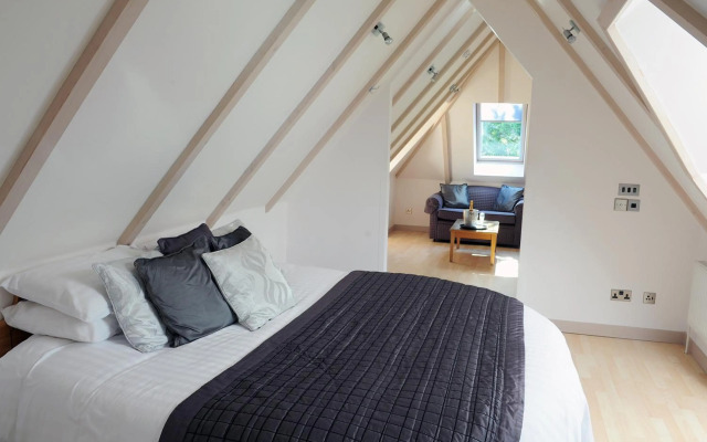 Little Silver Country Hotel