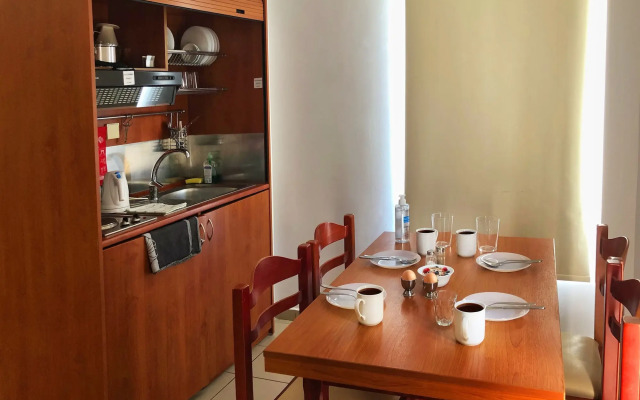 Caravel Apartment Hotel