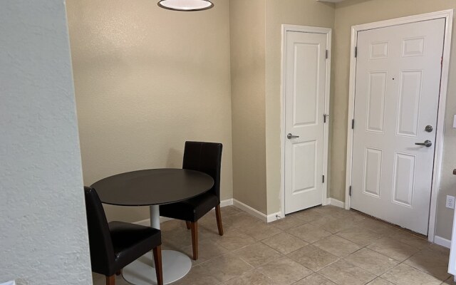 Washburn Hotel Suites