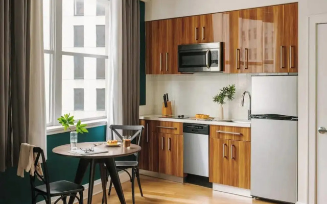 Elegant Condos in NOLA with Rooftop Pool