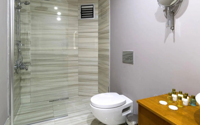Walton Hotels Galata