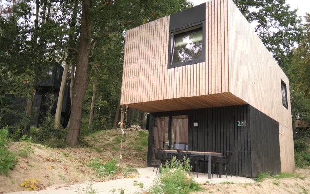 Spacious Lodge, 2 Bathrooms, Near Maastricht