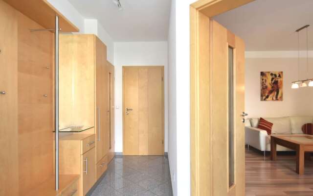 Charming Apartment With Terrace in Deggendorf