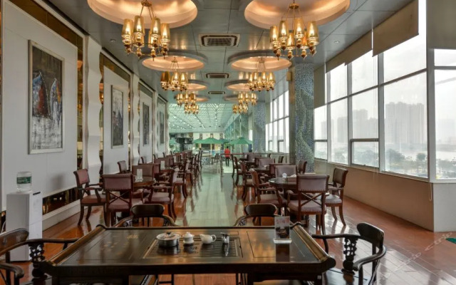 Grand Honor International Hotel