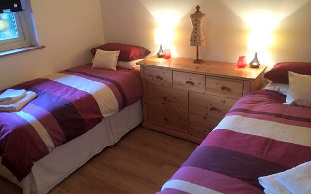 Woodburn Lodge