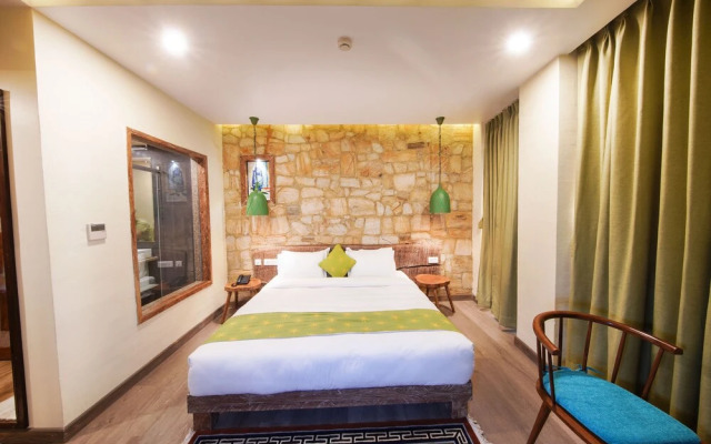 Woodapple Hotel and Spa