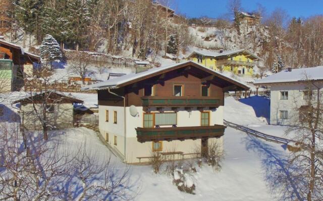 Hilltop Apartment In Taxenbach With Sauna