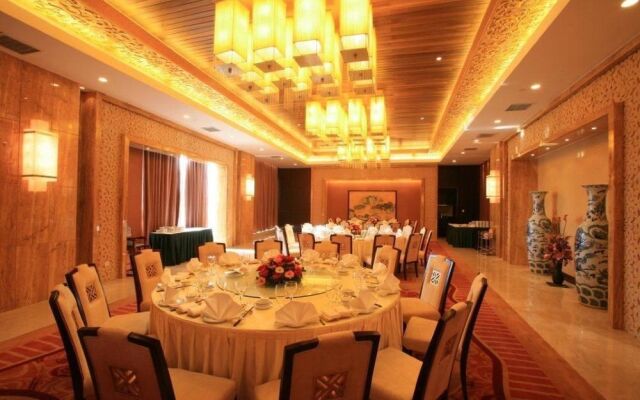 Vaya International Hotel