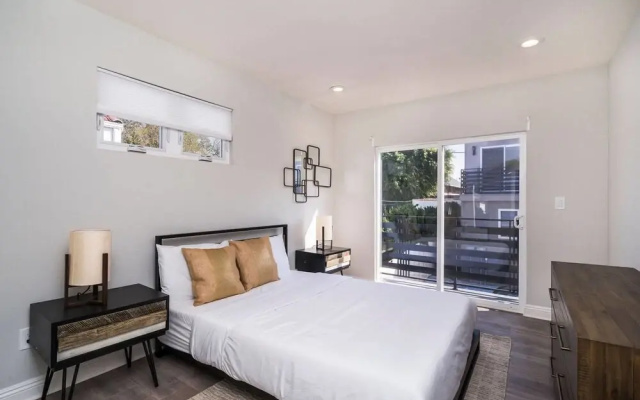 Brand NEW Luxury 3bdr Townhome In Silver Lake