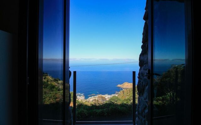 Paradise Ocean View by Analodges