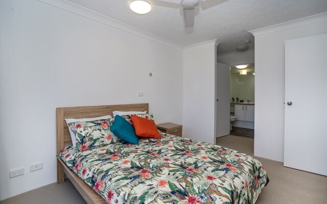 Terrific Location, Large 2BR, 2 Bath Apt